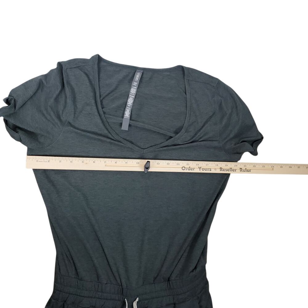 VUORI All Day Short Sleeve Jumpsuit Womens L Heathered DreamKnit Pockets V-neck - Picture 10 of 12